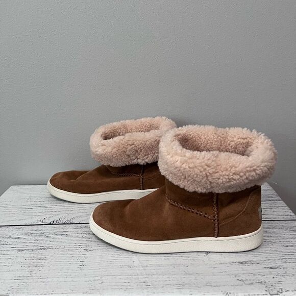 Ugg Mika Classic Sneaker Boots Size 10 - Picture 2 of 5